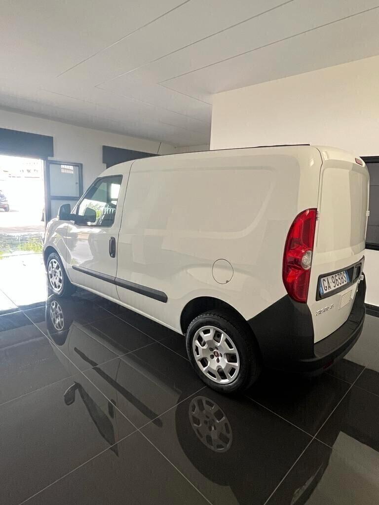 Fiat Dobl&amp;amp;amp;amp;ograve; 1.4 T-Jet 16V Natural Power Easy