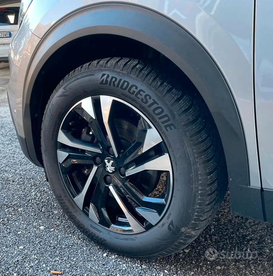 Peugeot 2008 BlueHDi 130 S&S EAT8 Allure