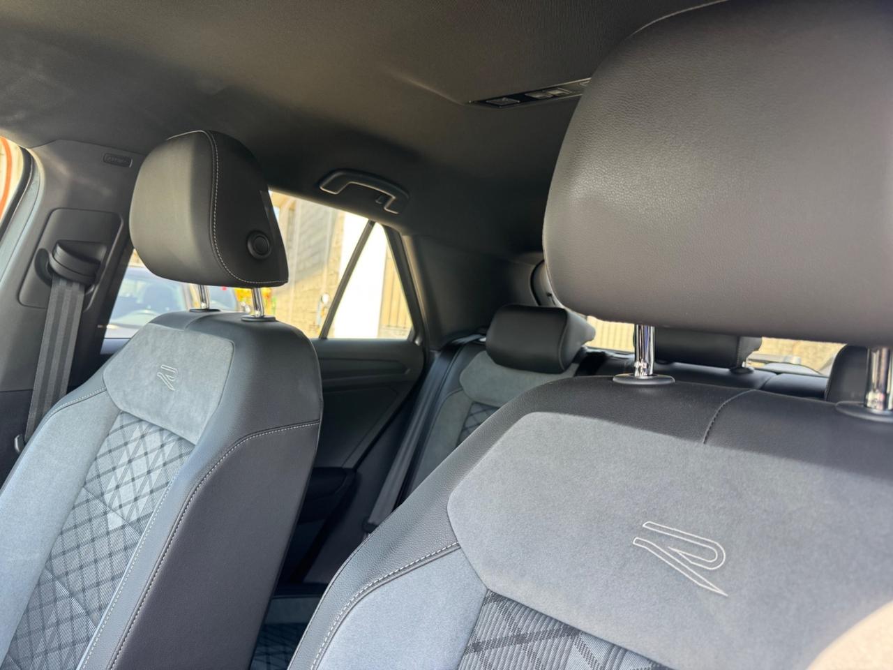 Volkswagen T-Roc 2.0 TDI SCR 150 CV DSG R-Line