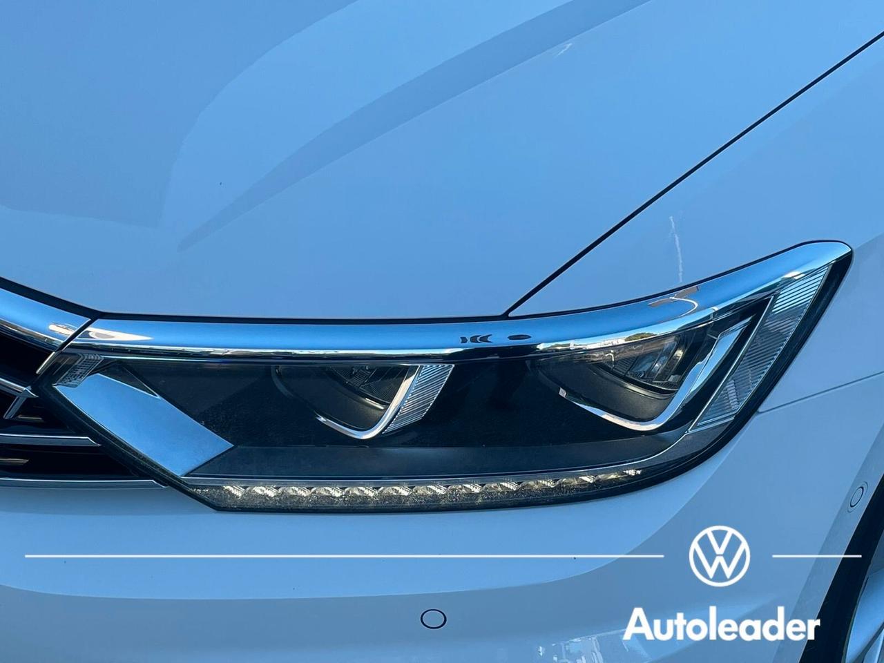 Volkswagen Passat 2.0 TDI 150 CV SCR DSG R-Line Executive