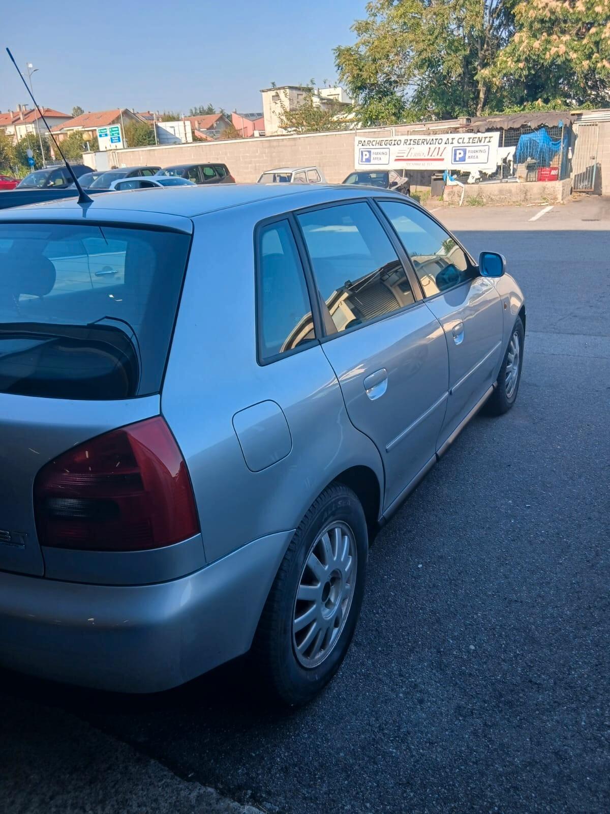 Audi A3 1.8 turbo 20V cat 5p. Attraction