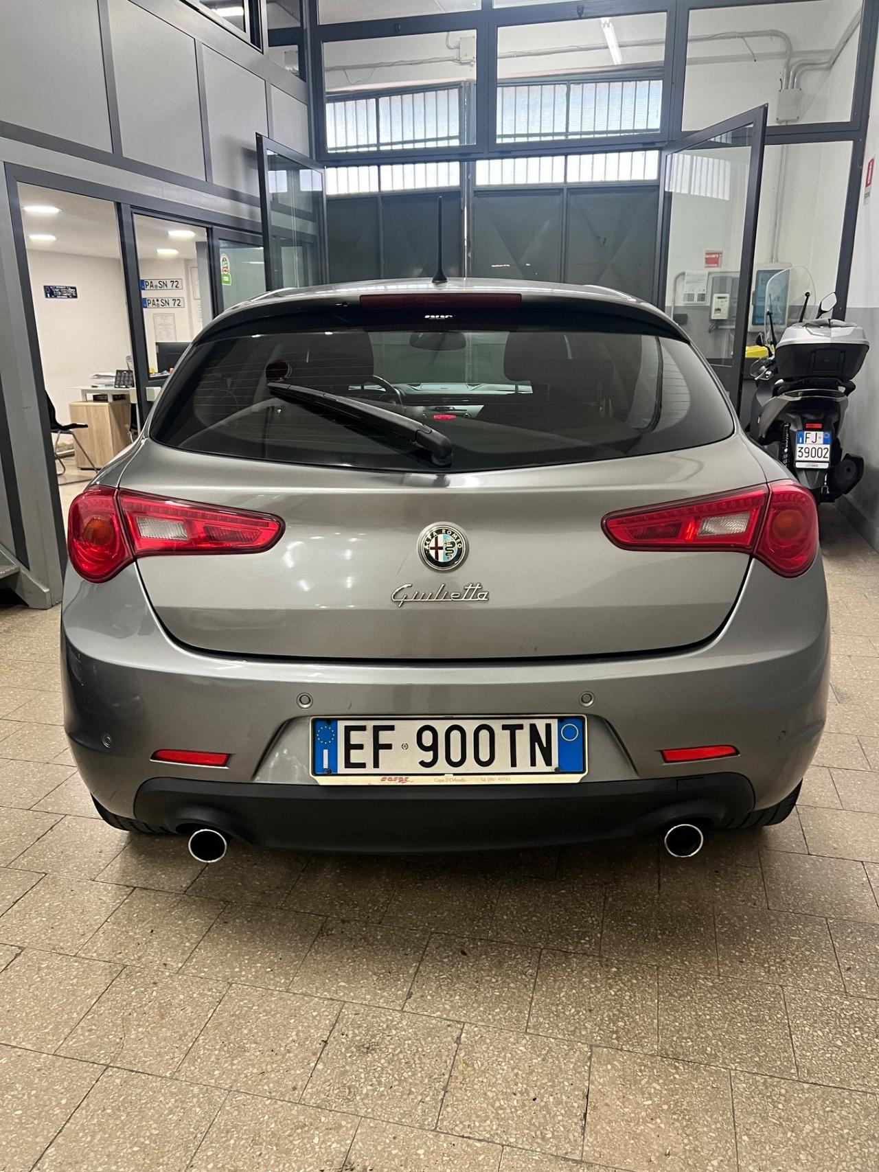 Alfa Romeo Giulietta 2.0 JTDm-2 140 CV Distinctive