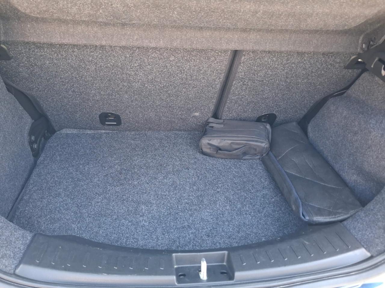 Lancia Ypsilon 1.2 69 CV 5 porte GPL Gold