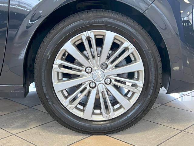 PEUGEOT 208 1° serie PureTech 82 5 porte Allure