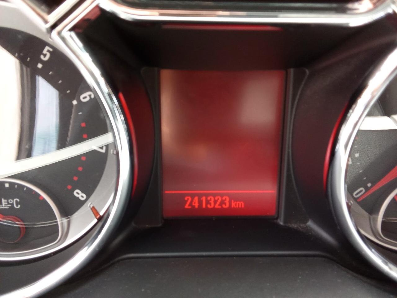 OPEL ADAM 1,4 GPL CV COSMO MY14 3P