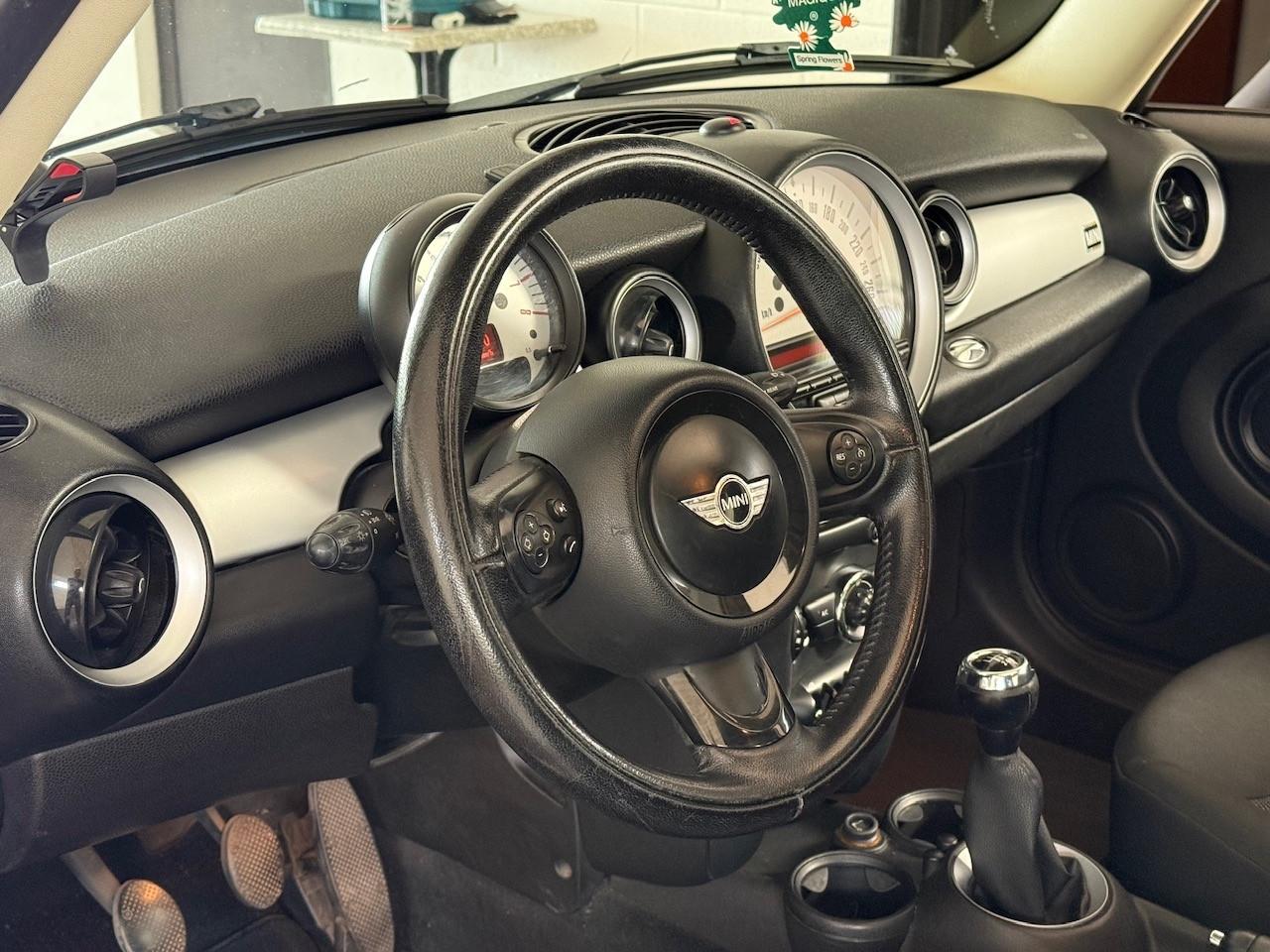 Mini Mini 1.6 16V One (72kW)