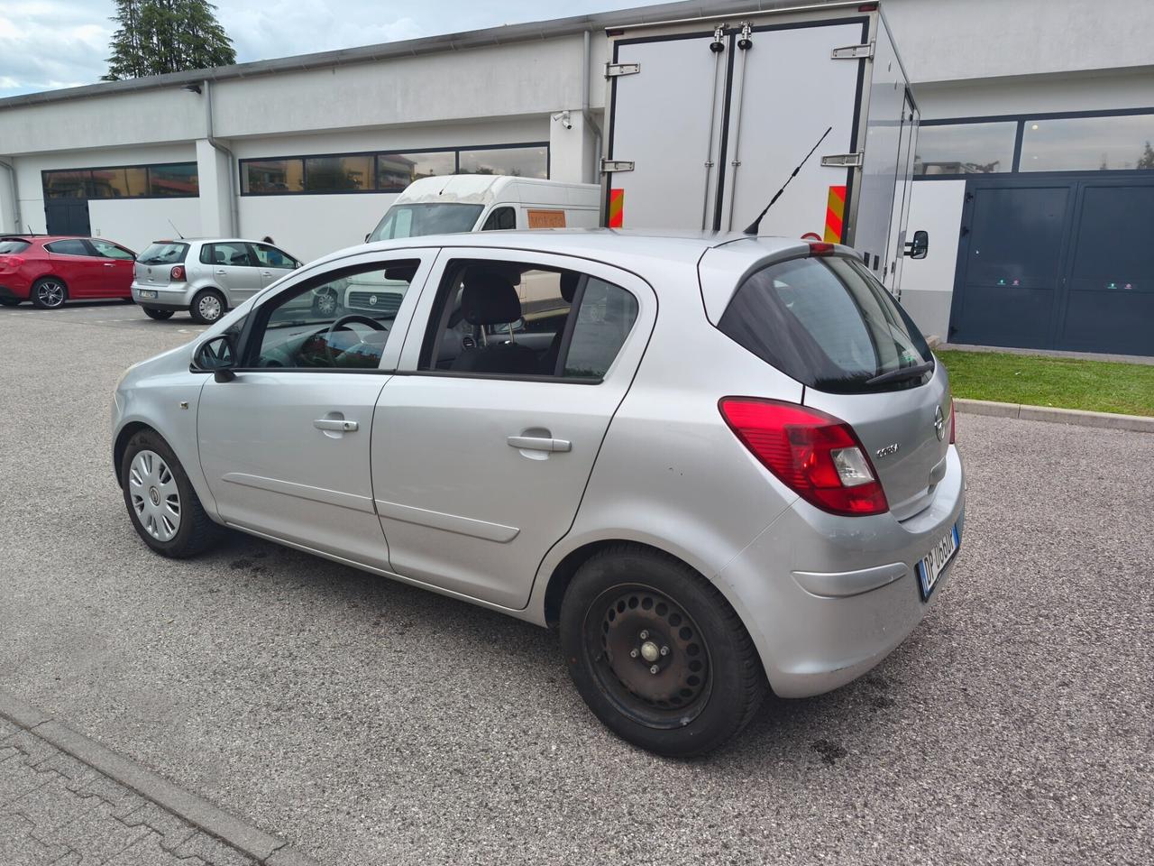 Opel Corsa 1.2 neopatentati garanzia