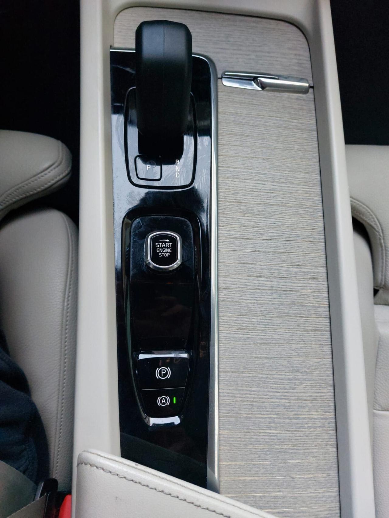 Volvo XC 60 XC60 2.0 b4 Plus Bright awd auto