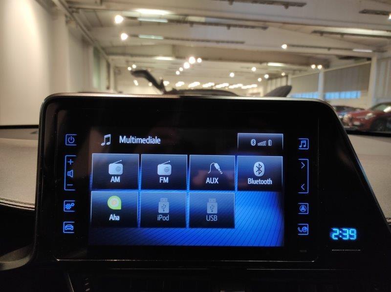 TOYOTA C-HR - C-HR 1.8 Hybrid E-CVT Business