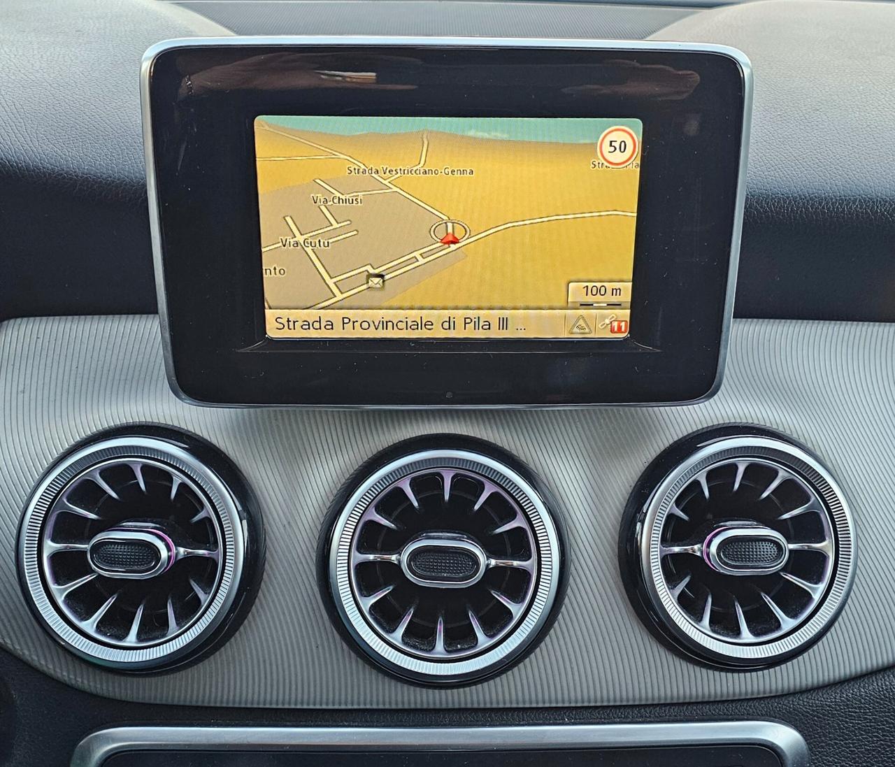 Mercedes-benz CLA 180 d Premium