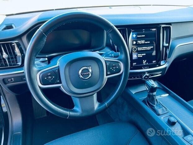 VOLVO V60 D3 Geartronic COCKPIT- CARPLAY