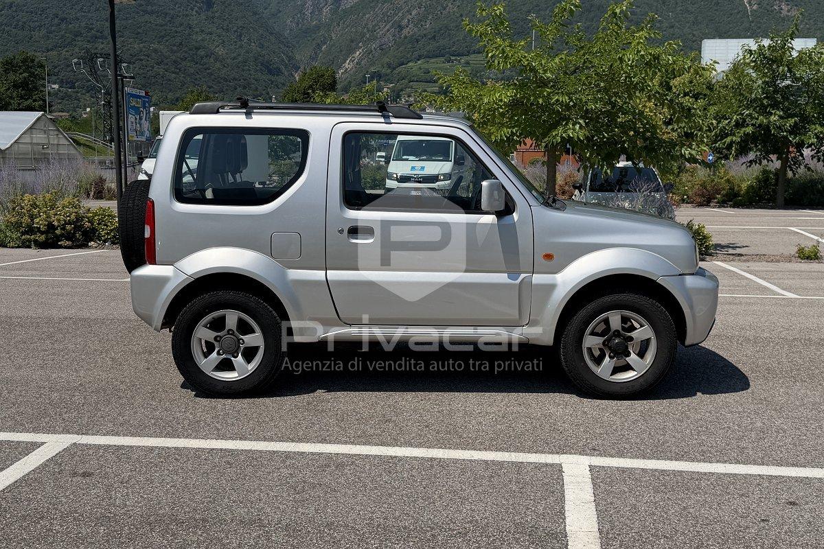 SUZUKI Jimny 1.3i 16V cat 4WD JLX Più