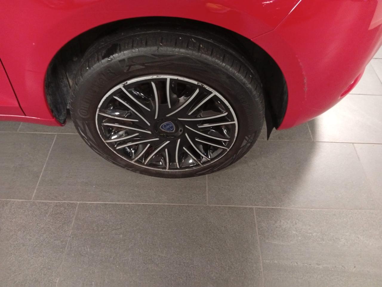 Lancia Ypsilon 1.0 FireFly 5 porte S&S Hybrid Ecochic Gold