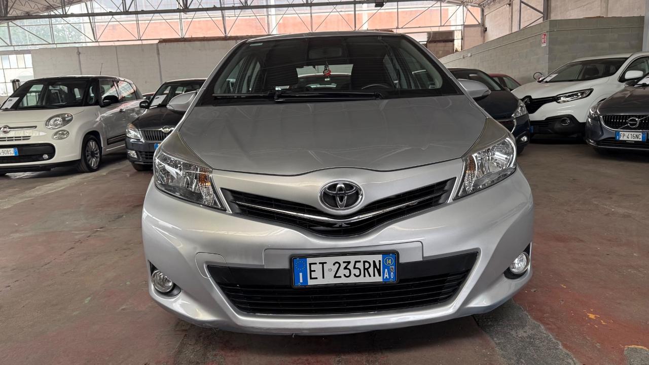 Toyota Yaris 1.3 5 porte Lounge