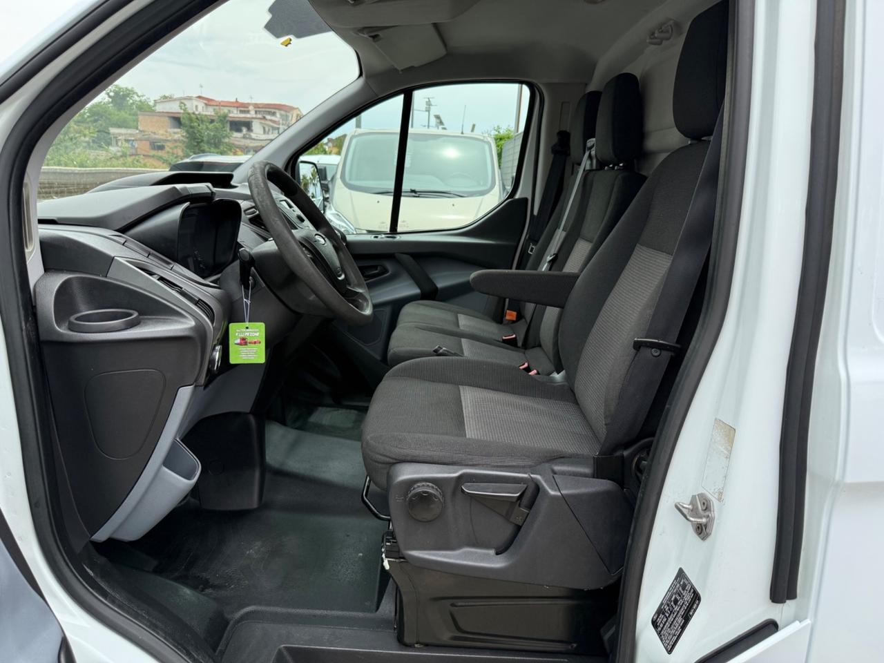 Ford Transit Custom 2.2 Diesel Passo Lungo