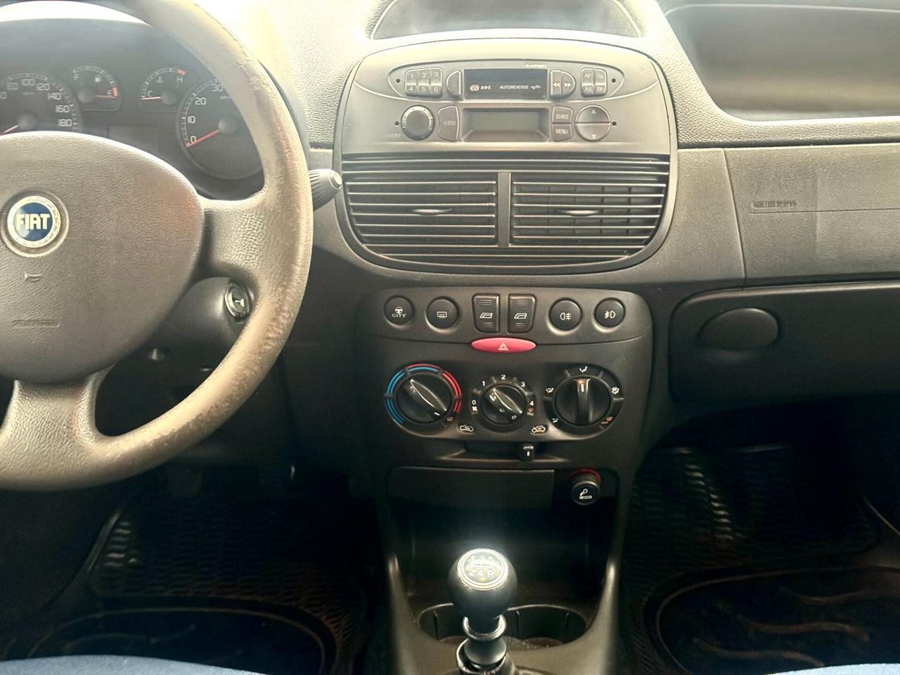 Fiat Punto 1.2i cat 5 porte EL