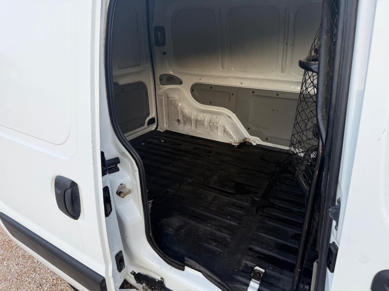 Renault Kangoo 1.5 diesel PREZZO Shock 1.999€