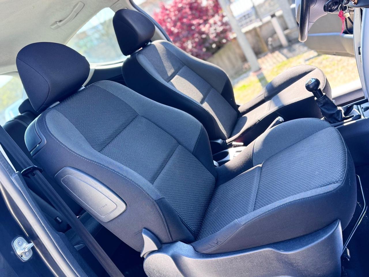 Peugeot 207 1.4 Benzina 73cv Cambio- 77.000km 2013