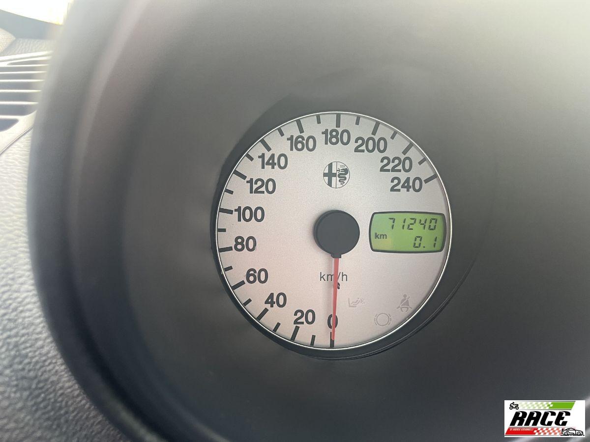 ALFA ROMEO - 156 - 2.0i 16V Twin Spark Distinctive