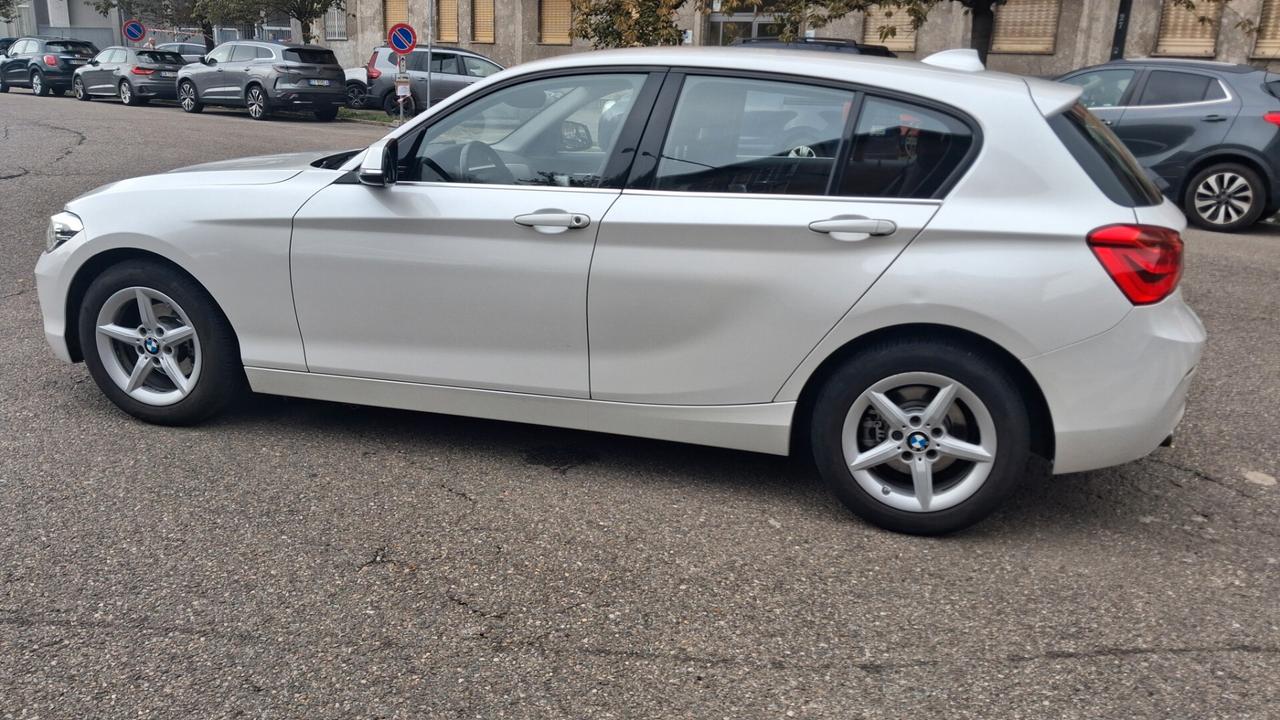 Bmw 116 116d 5p. MADREPERLA