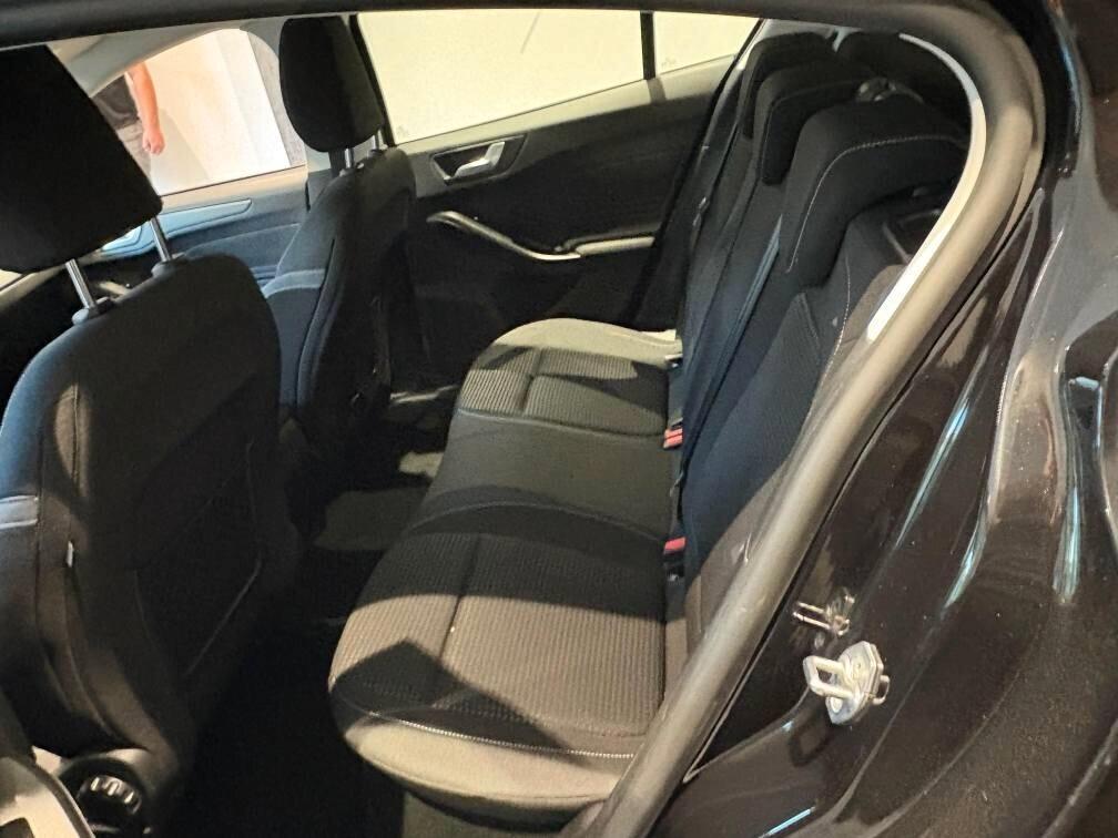 Ford Focus 1.5 aut. Business 120CV (2Uunità)