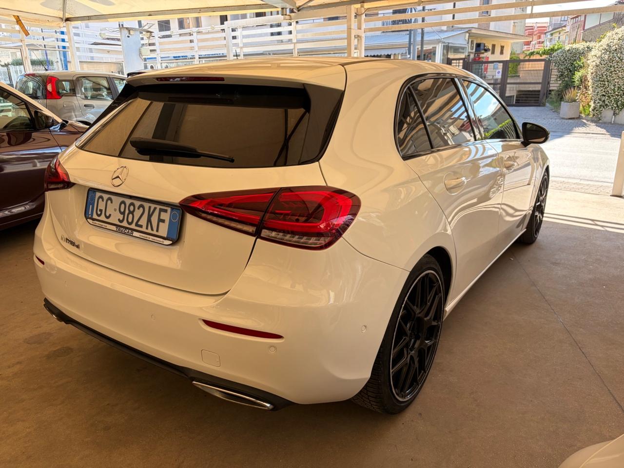 Mercedes-benz A 180 d Automatic Premium