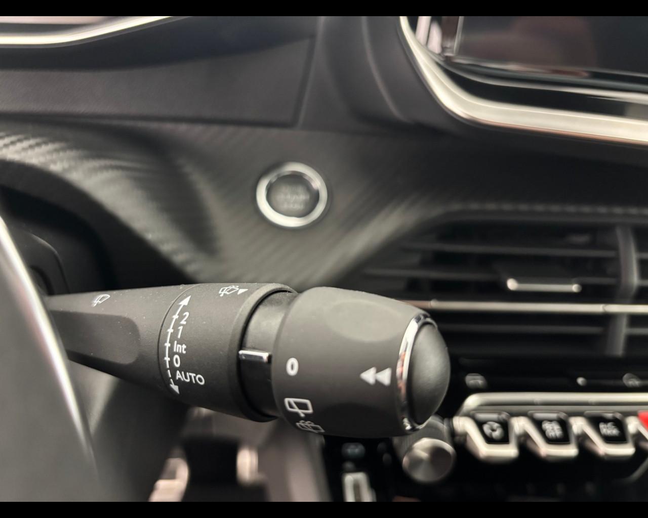 PEUGEOT 208 1.2 hybrid GT 145cv e-dcs 6