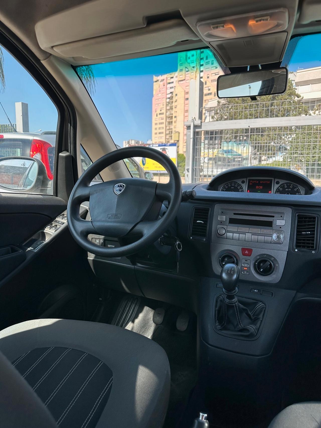 LANCIA YPSILON 1.4 GPL ECOCHIC 2011