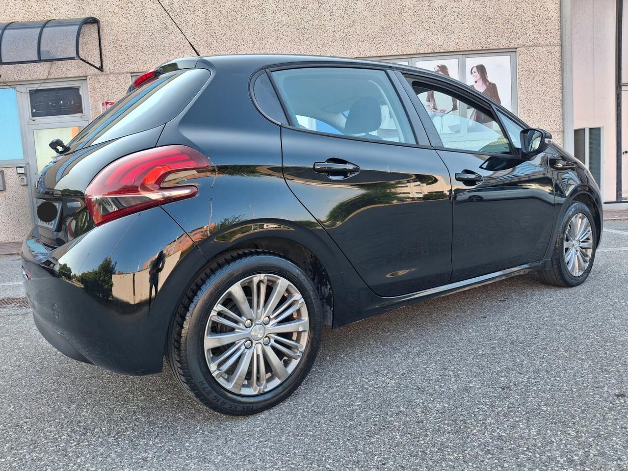 Peugeot 208 PureTech 82cv.-EURO 6-NEOPATENTATI-