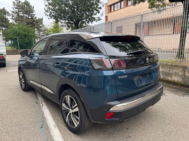 PEUGEOT 3008 PureTech Turbo 130CV Allure Pack NAVI+RETR.