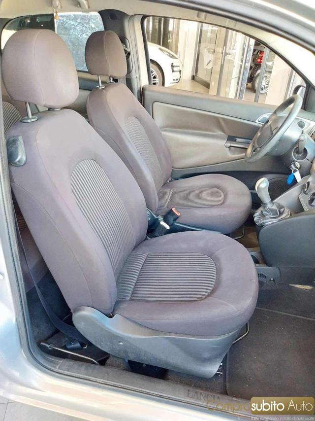 LANCIA Ypsilon 1.3 MJT 75 CV Oro