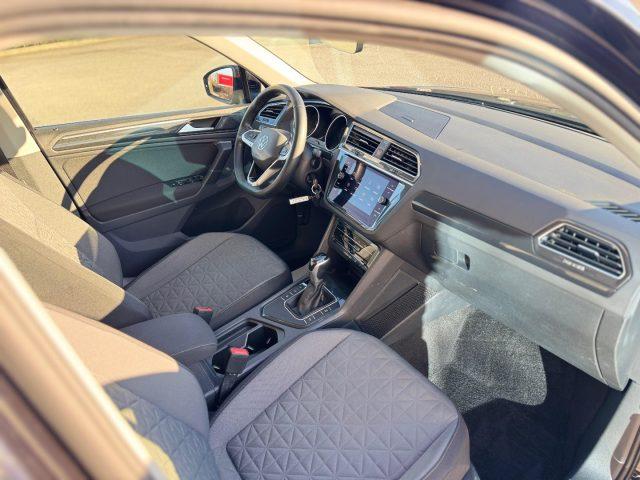 VOLKSWAGEN Tiguan 2.0 TDI 150 CV SCR DSG LIFE *UNIPROPRIETARIO*