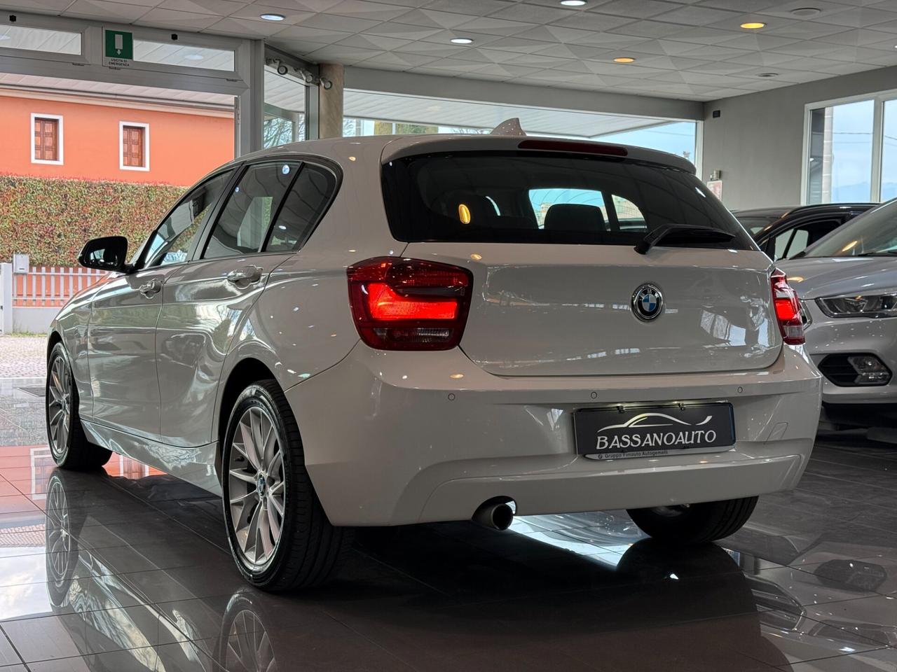 Bmw 116 116d 5p. Efficient Dynamics Urban