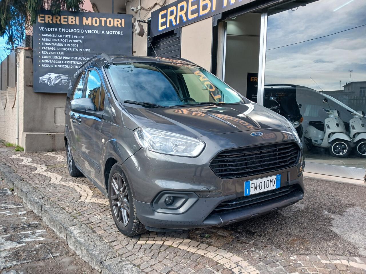 Ford Tourneo Courier 1.0 EcoBoost 100 CV Sport