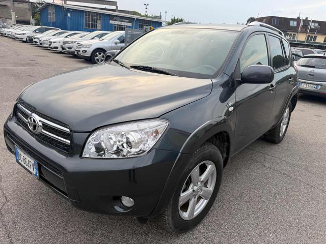 TOYOTA RAV 4 MY23 RAV4 2.2 D-4D 177 CV Luxury senza lavoro da fare
