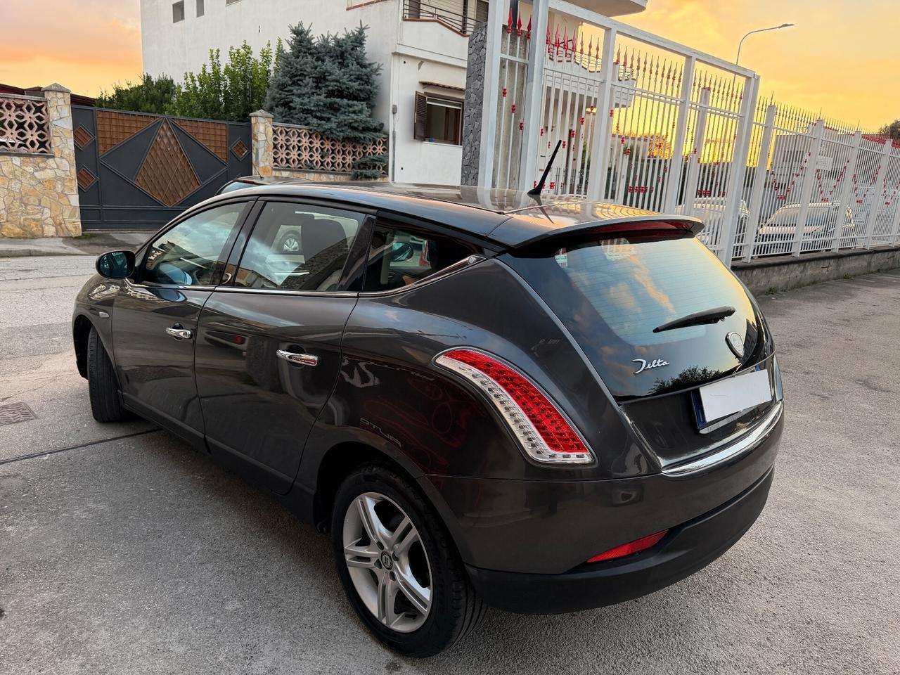 Lancia Delta 1.6 MJT DPF Argento