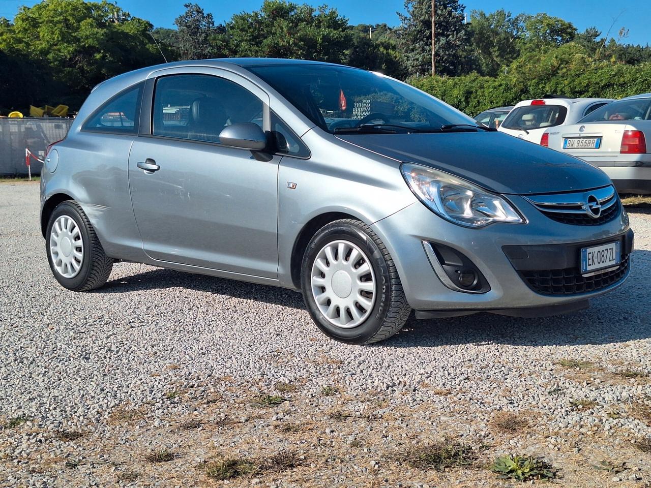 Opel Corsa 2013 1.2 85CV 3 porte GPL €5 24/25€ FA 450KM OCCASIONE