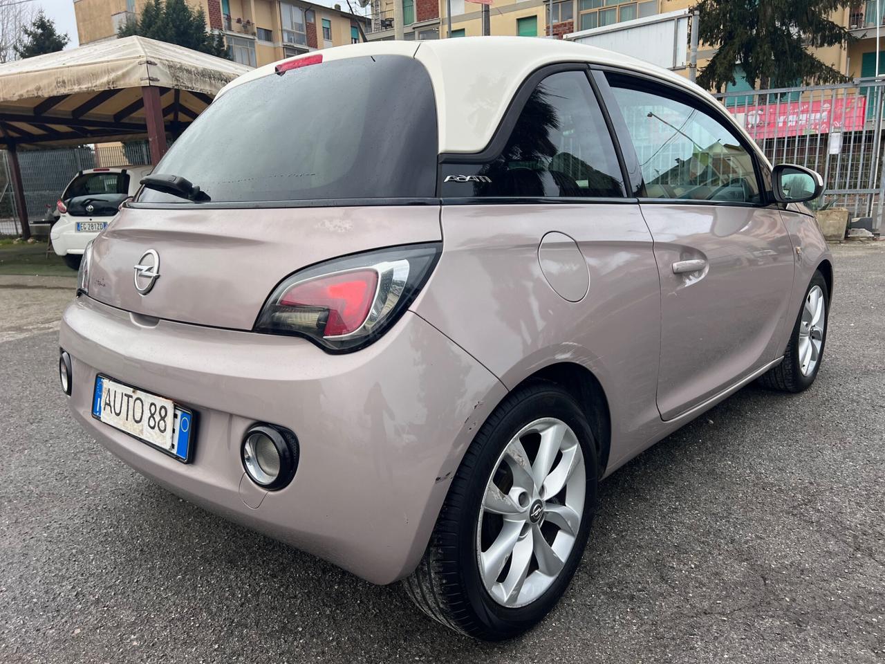 Opel Adam 1.2 70 CV Glam