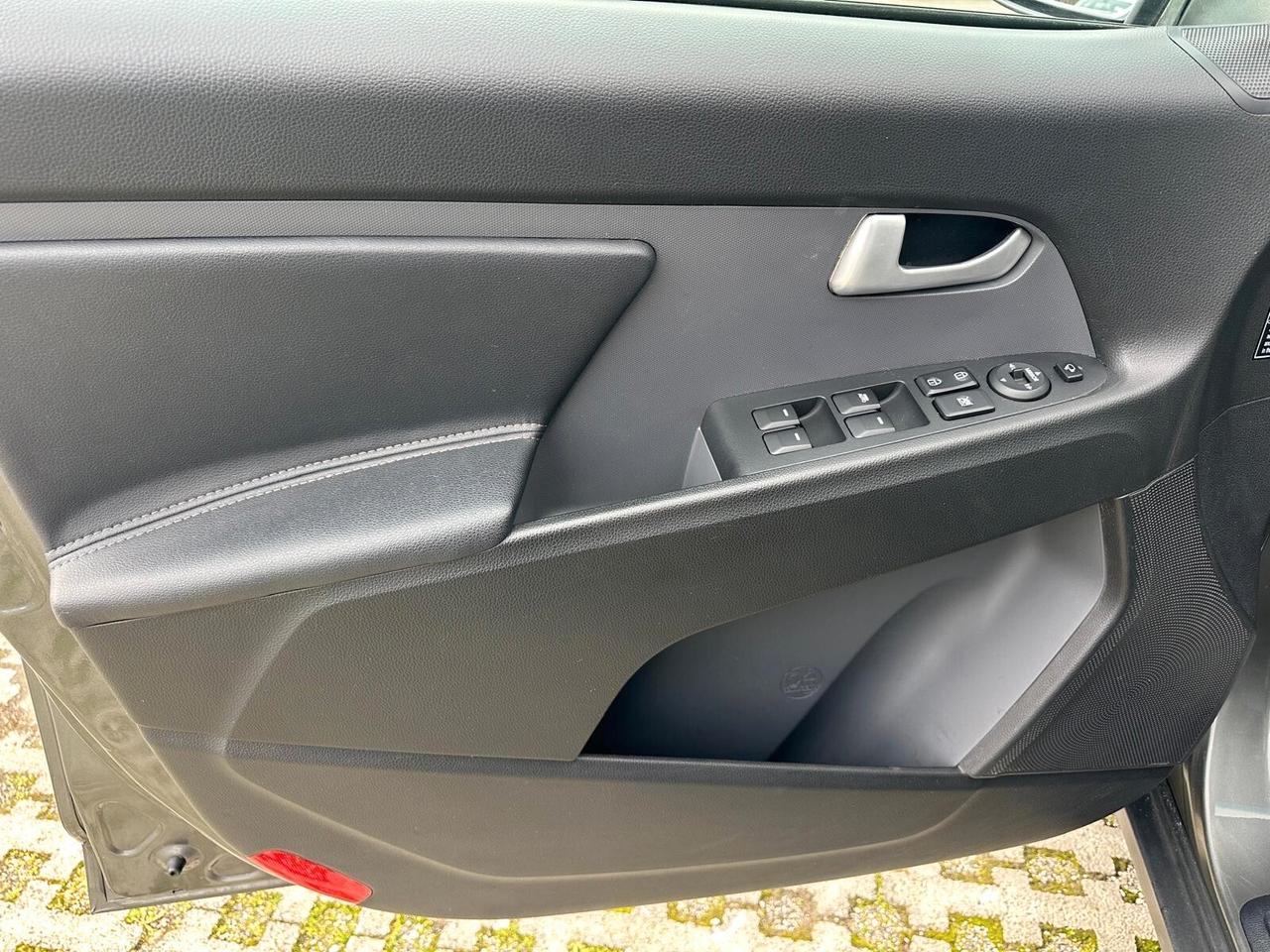 Kia Sportage 1.7 CRDI VGT 2WD Plus-2012