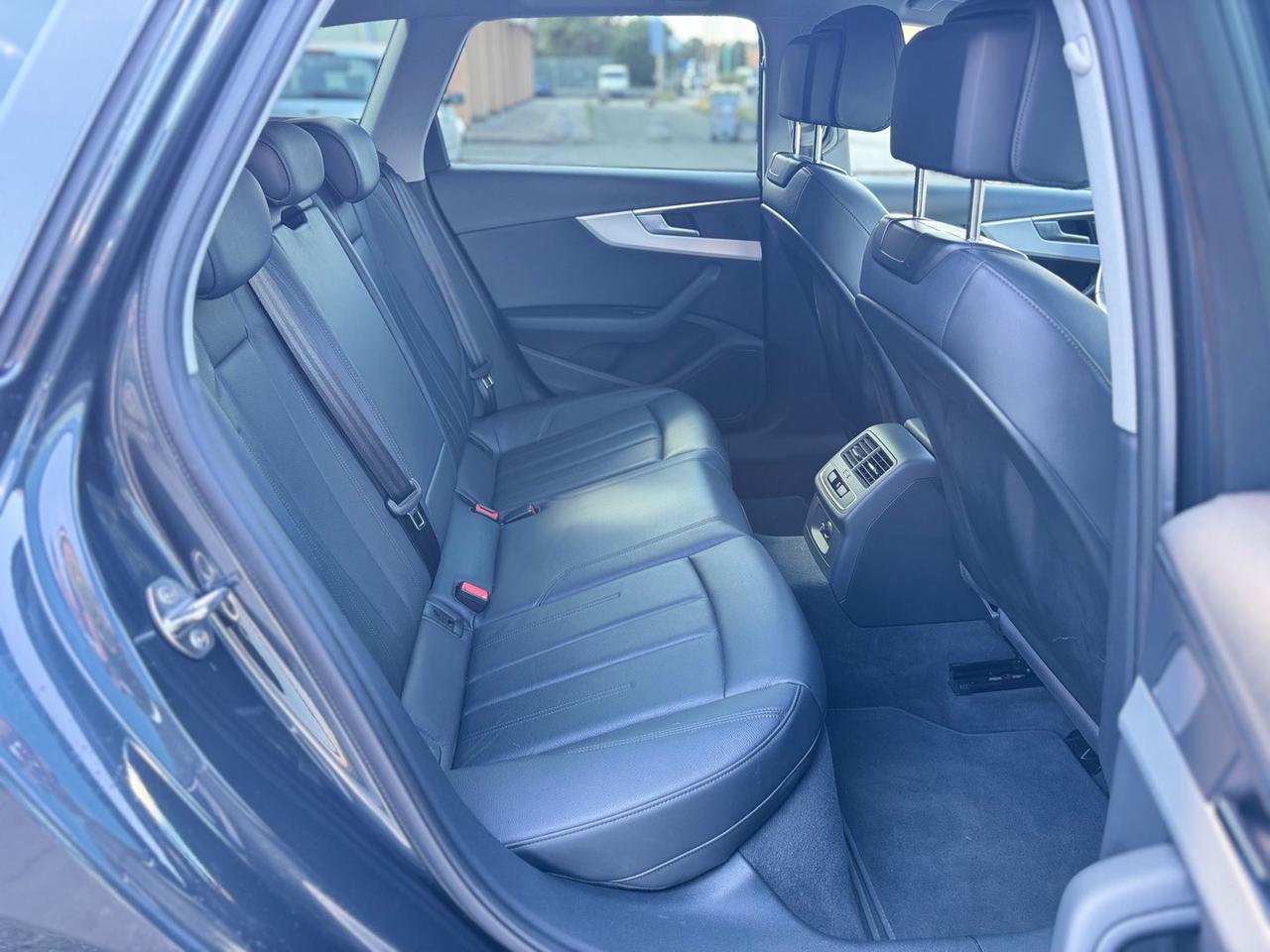 Audi A4 Business 3.0 45 TDI #6681