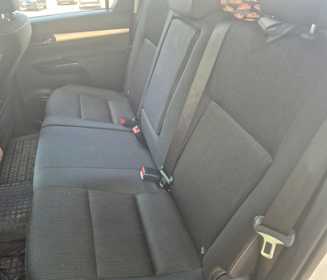 Toyota Hilux 2.4 D-4D 4WD 4 porte Double Cab Lounge
