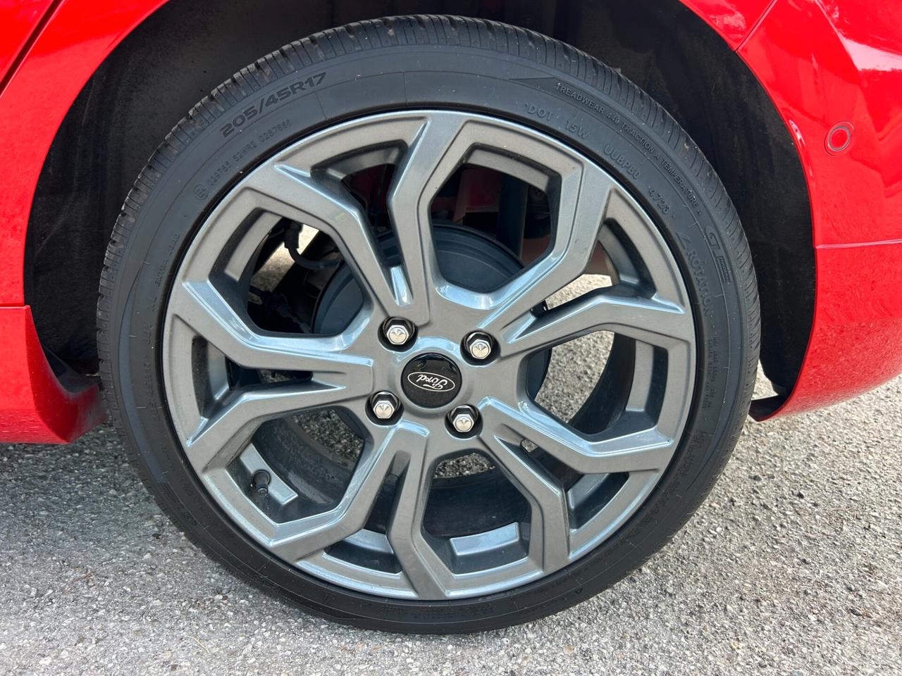 " UNA BOMBA " Ford Fiesta 1.5 DTCi 5 porte ST-Line
