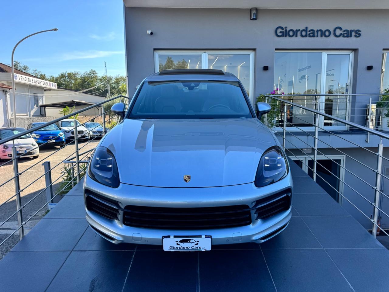 Porsche Cayenne 3.0 V6 E-Hybrid open edition uni pro italia