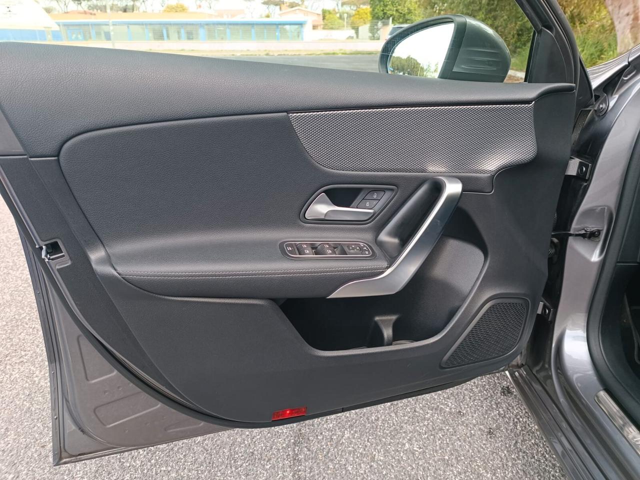 Mercedes-benz A 180 A 180 d Automatic Sport