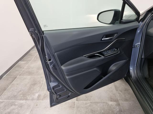 TOYOTA C-HR 1.8 Hybrid E-CVT Dynamic