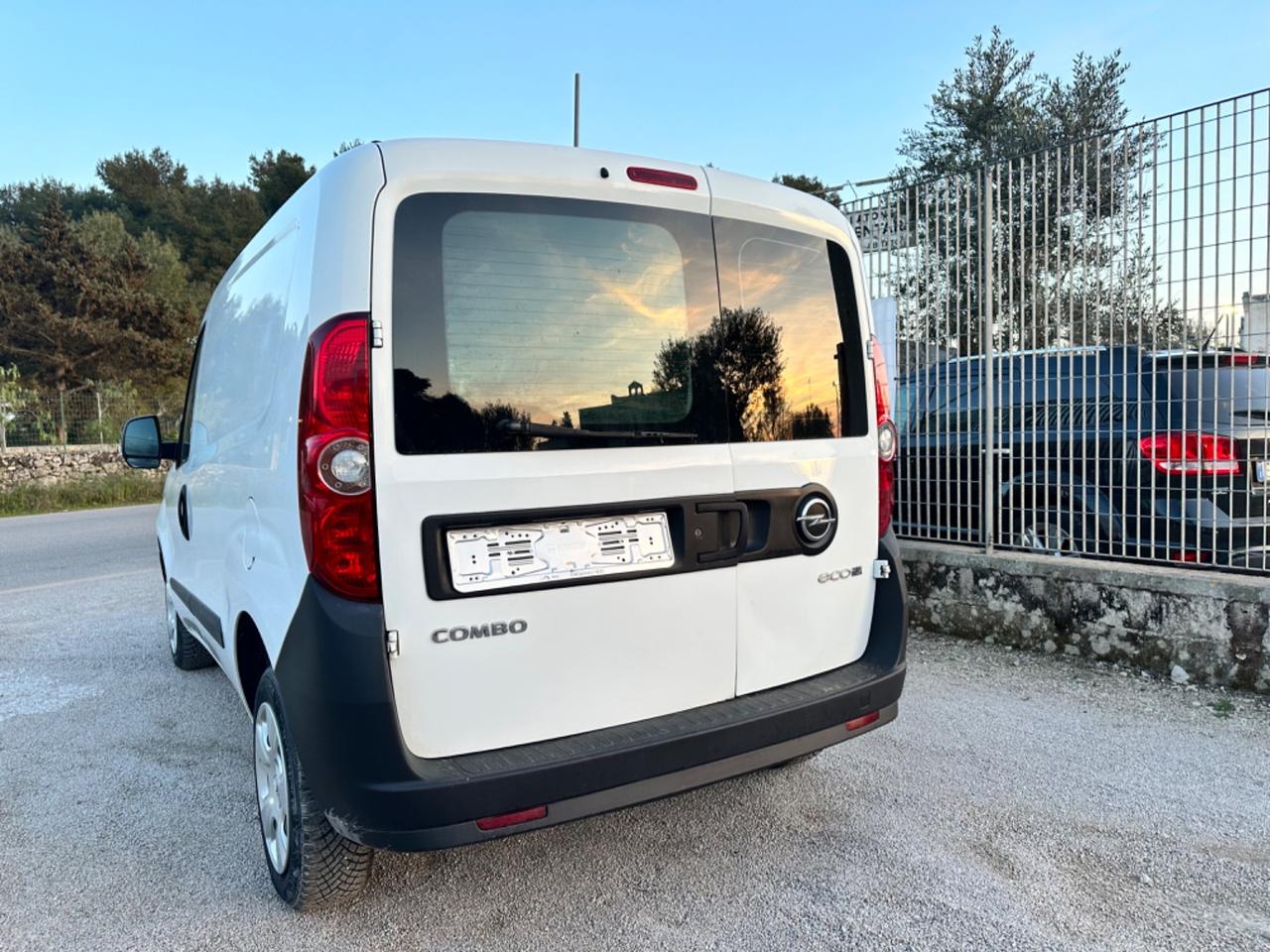 Opel Combo 1.3 CDTi 90CV -2016