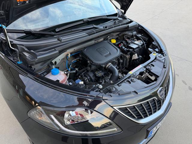 LANCIA Ypsilon HYBRID GOLD+NAVI+SENSORI PARK+5 POSTI