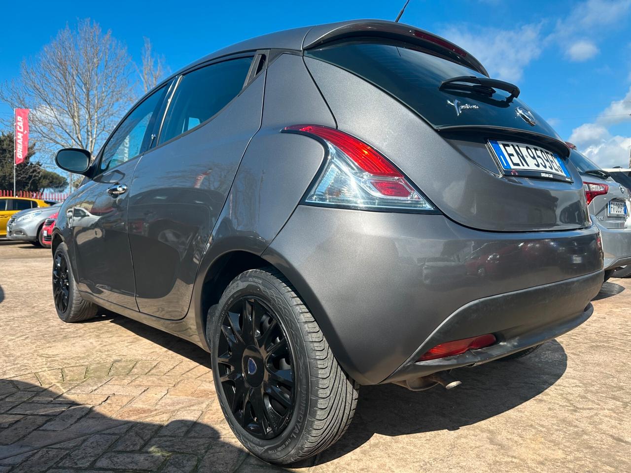 LANCIA YPSILON GOLD TAGLIANDI FINANZIAMENTO