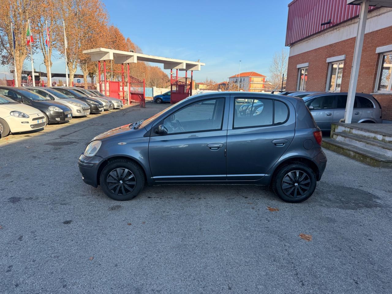 Toyota Yaris 1.0 5 porte