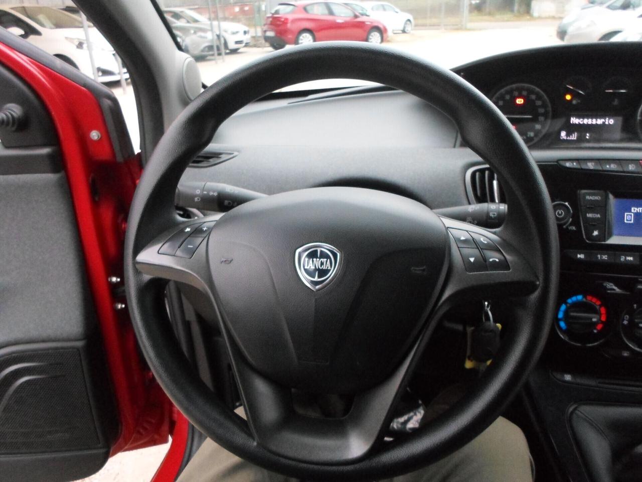 Lancia Ypsilon 1.2 69 CV 5 porte GPL Ecochic Monogram